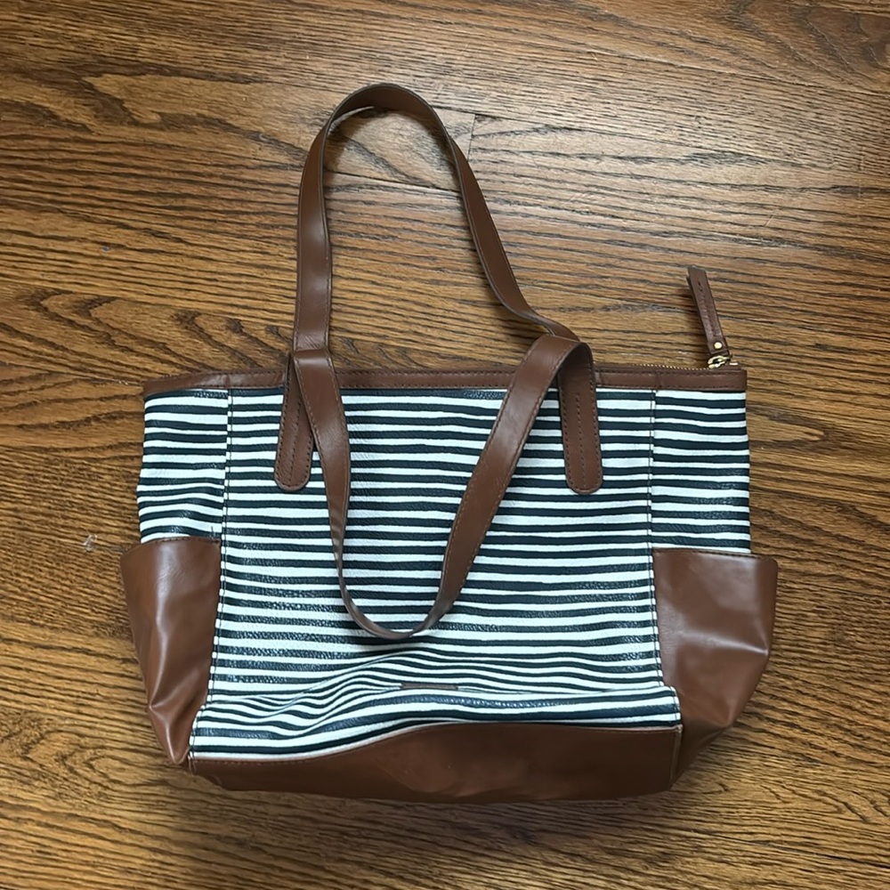 Fossil Bag Navy and White Stripes Good Condition